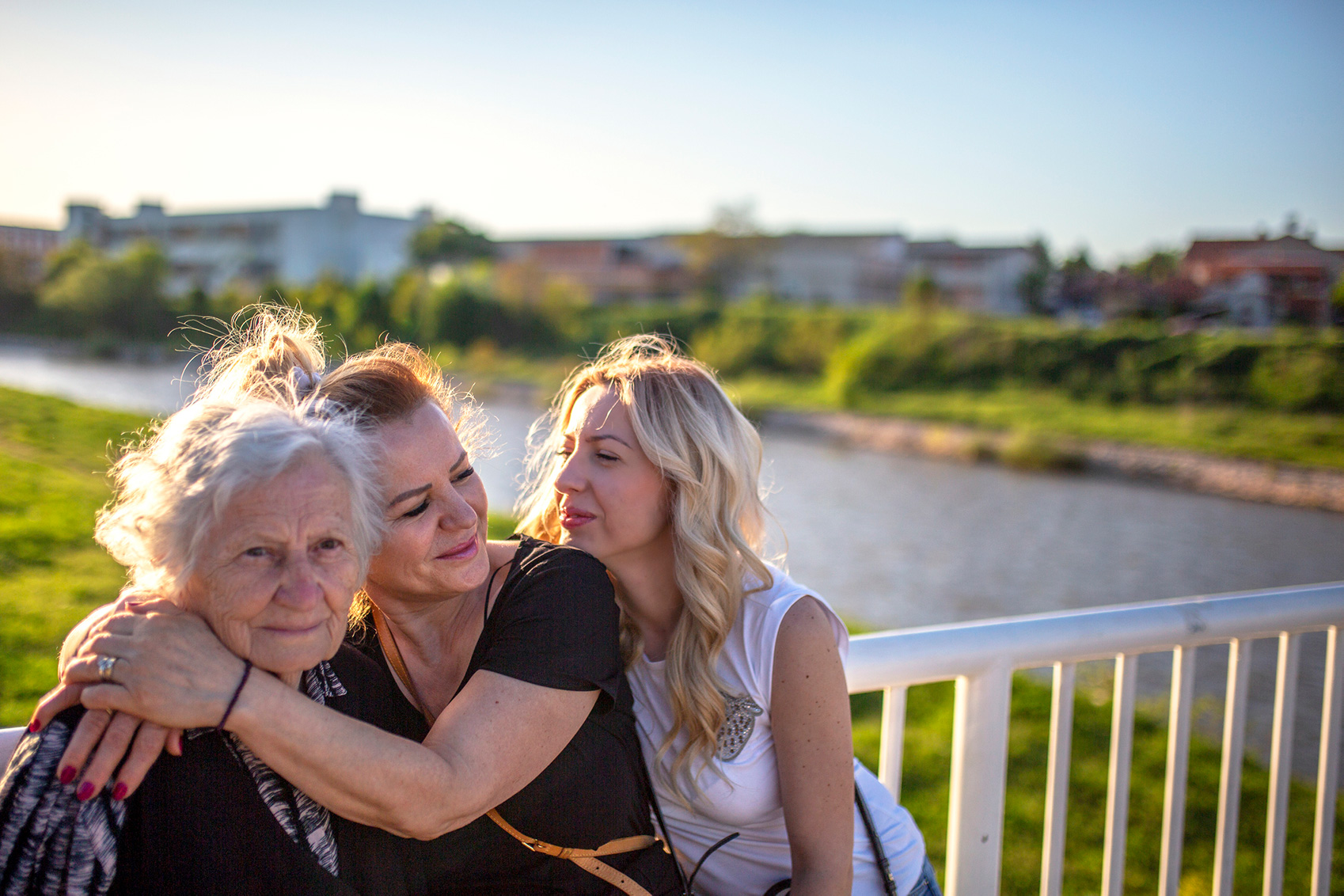 multiple-generations-of-women_web